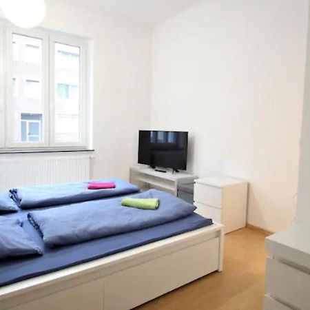 Privatzimmer Nahe Bahnhof Und City Apartment Wurzburg Luaran gambar