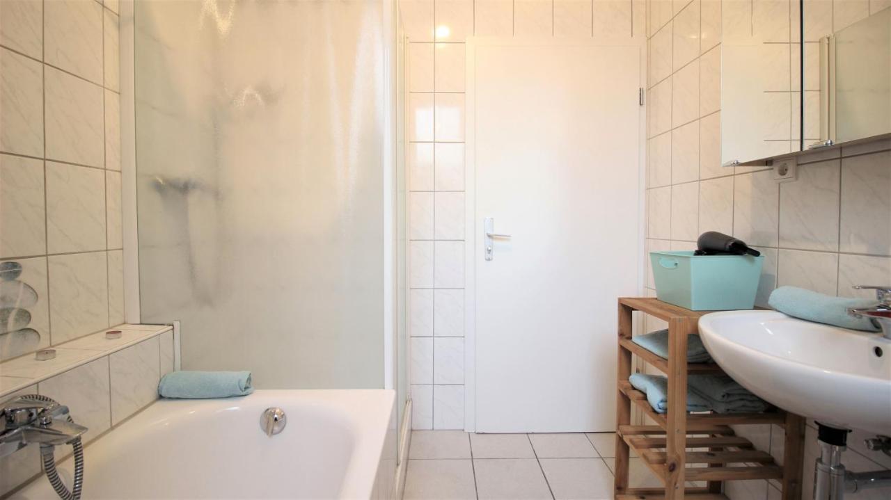 Privatzimmer Nahe Bahnhof Und City Apartment Wurzburg Luaran gambar